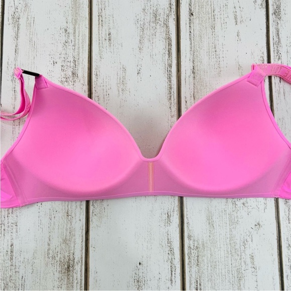 36C Victoria’s Secret T-Shirt Lightly Lined Wireless Bra - Picture 6 of 8